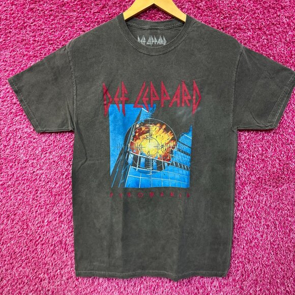 Def Leppard Pyromania Album Cover Art Metal Band Tee S/M - Picture 1 of 4
